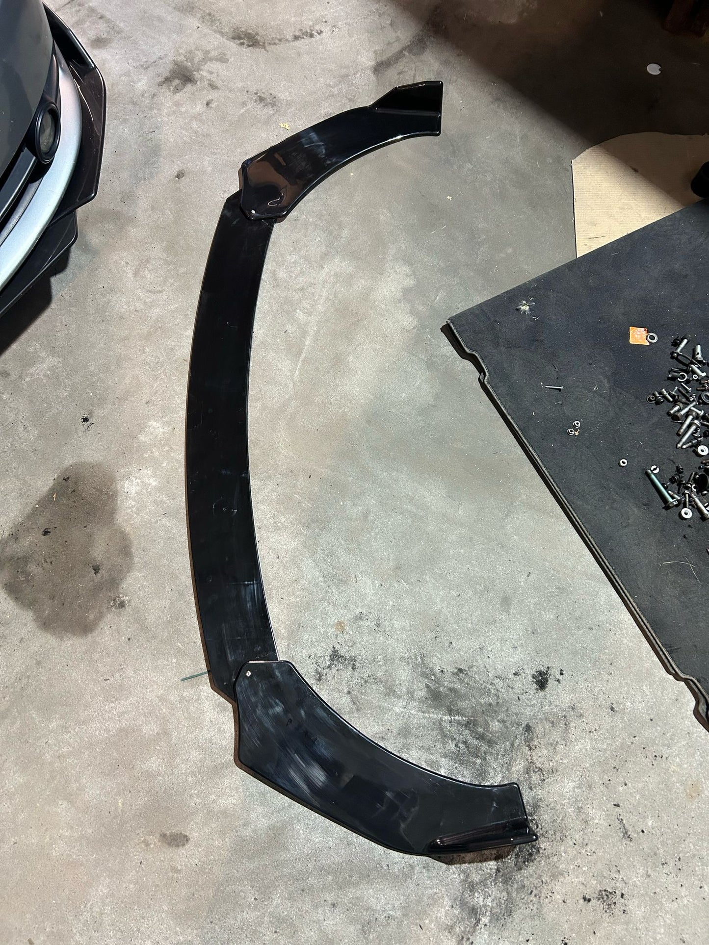 Dokładka przedniego zderzaka podstawowa AUDI